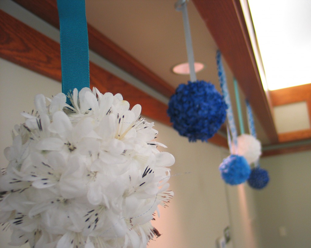 Feather fluff decor adjusted