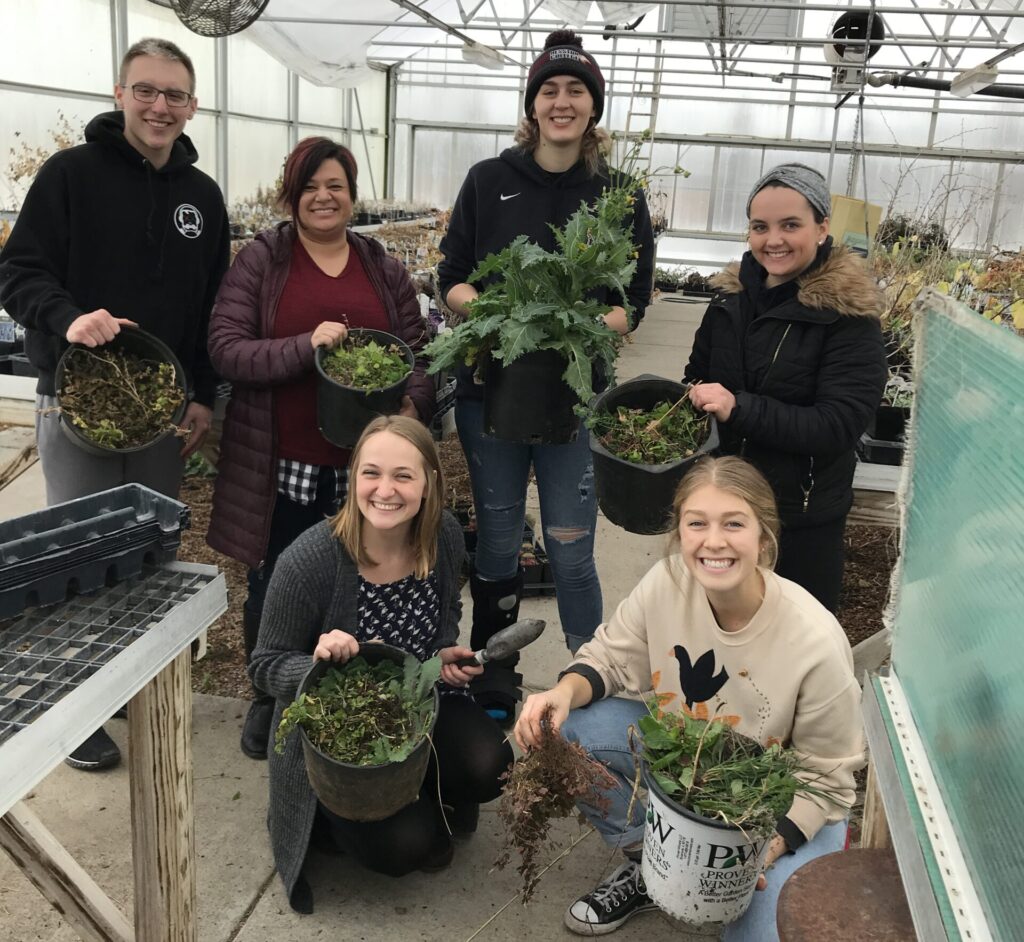 Volunteers - Dyck Arboretum